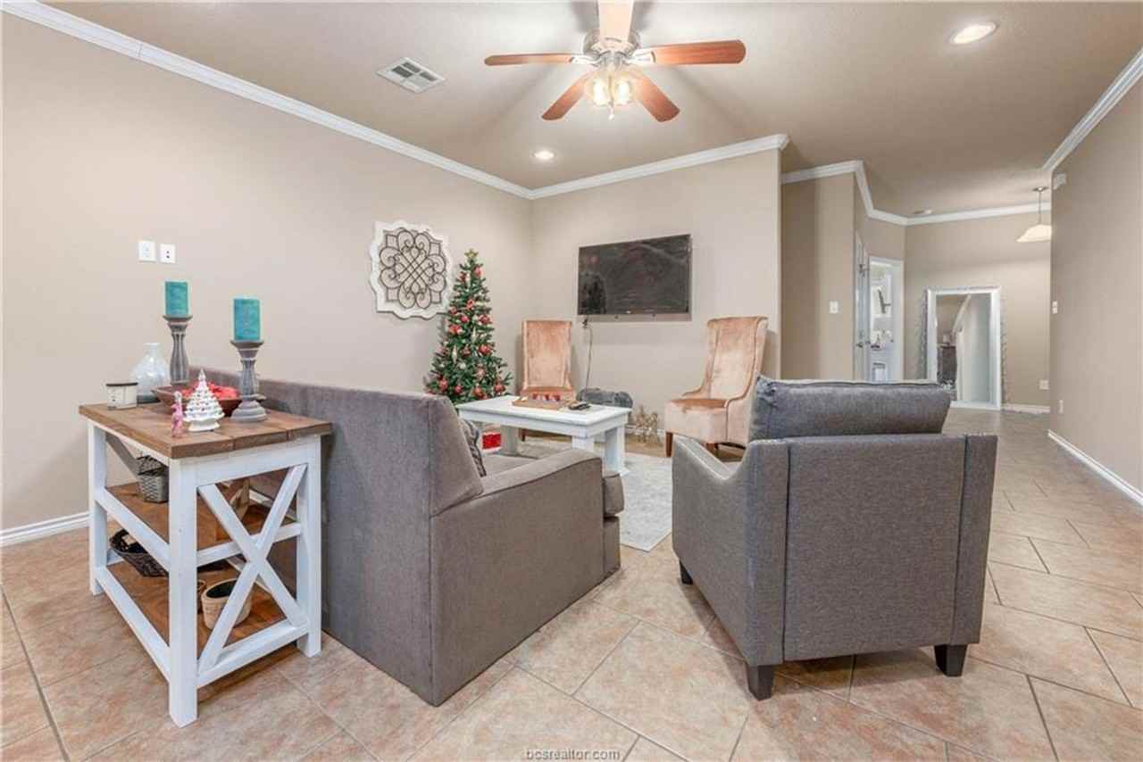 3621 Haverford Rd - Photo 5 of 24