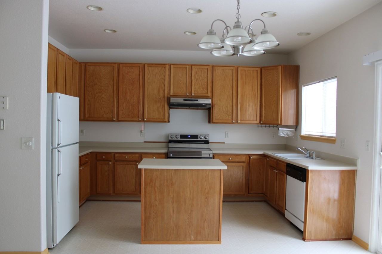 3118 Castle Peak Ave - Photo 3 of 26