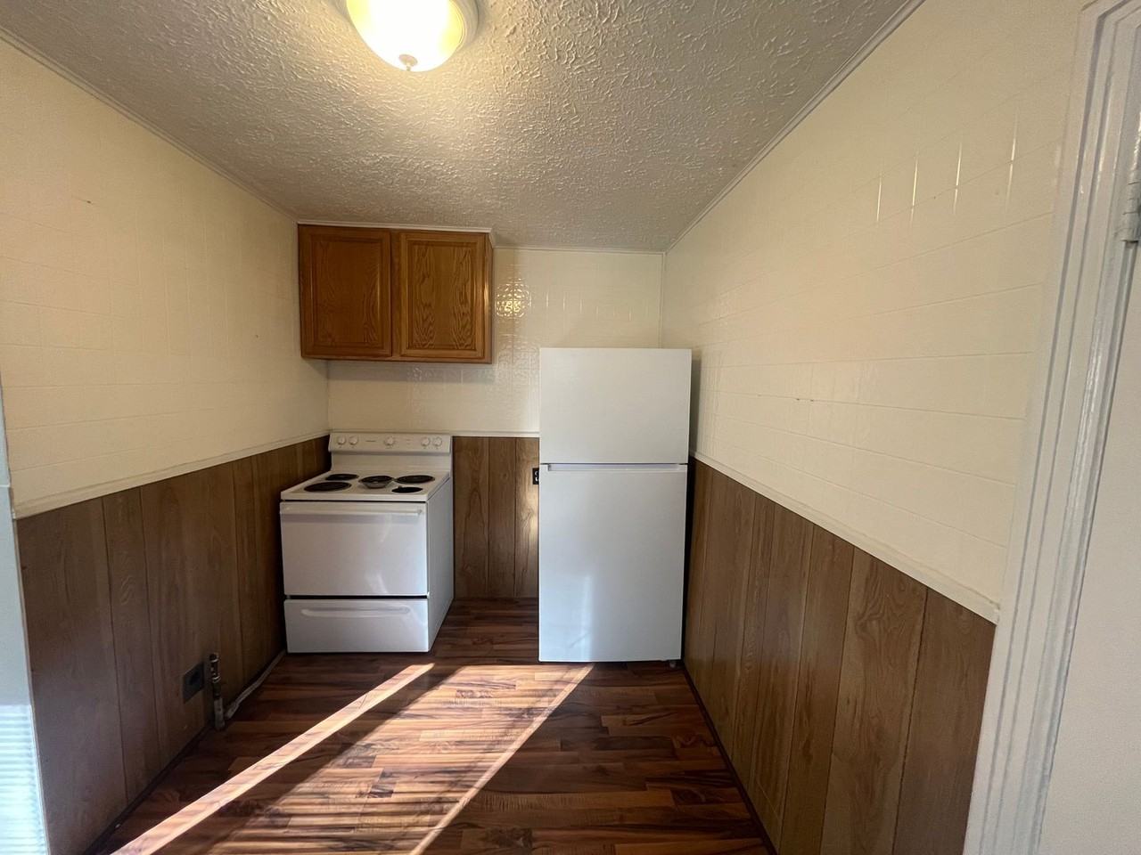 2144 E Grand St - Photo 7 of 15