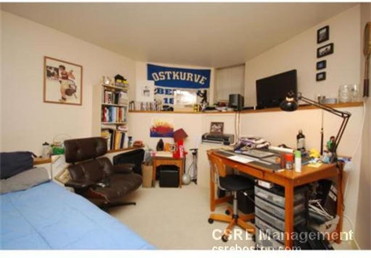 22 Symphony Rd - Photo 4 of 10