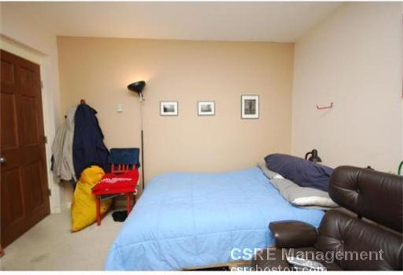 22 Symphony Rd - Photo 5 of 10