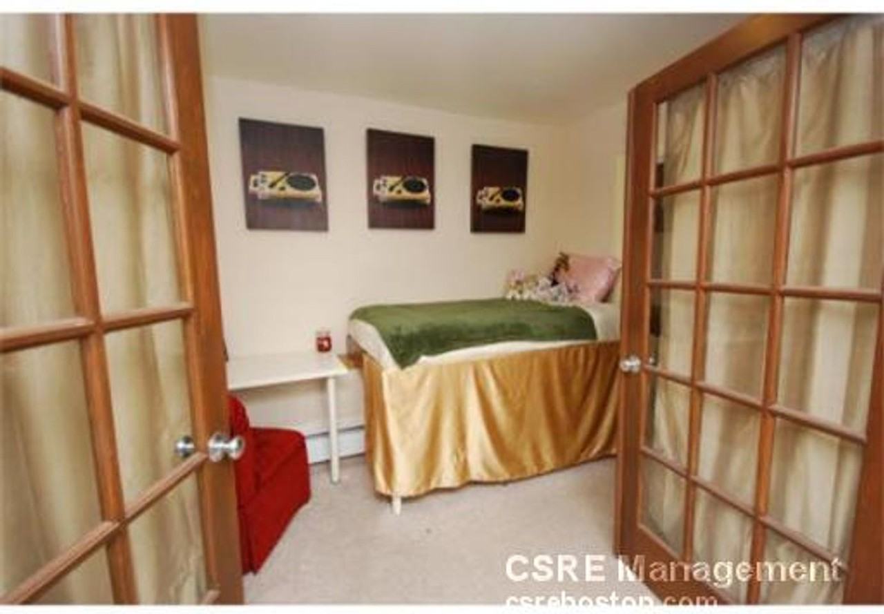 22 Symphony Rd - Photo 7 of 10