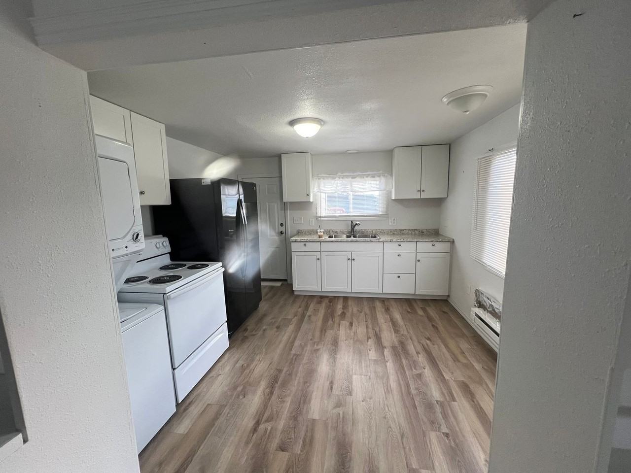 112 G St Nw - Photo 2 of 8