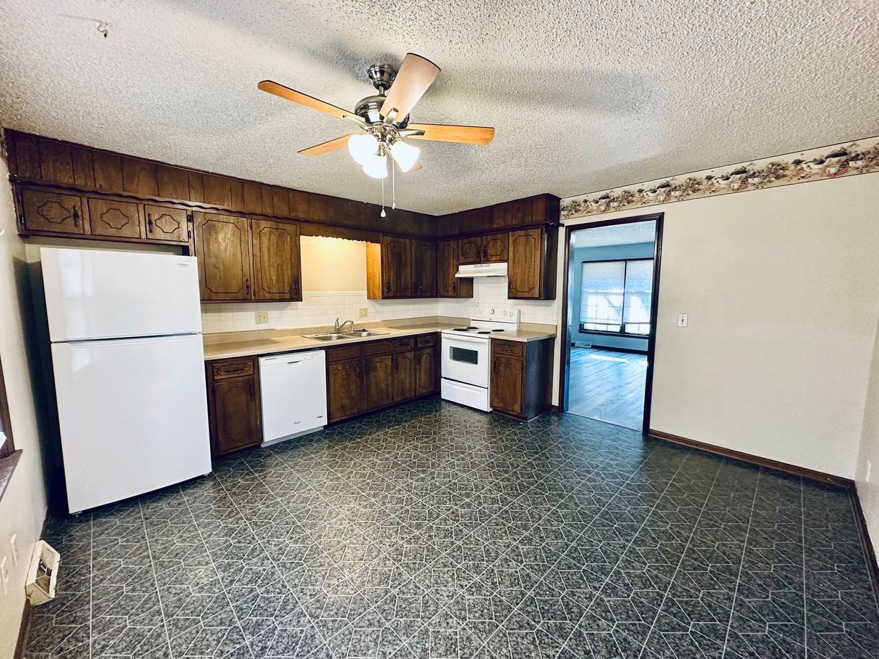 1809 Sw Skyline Dr - Photo 5 of 18