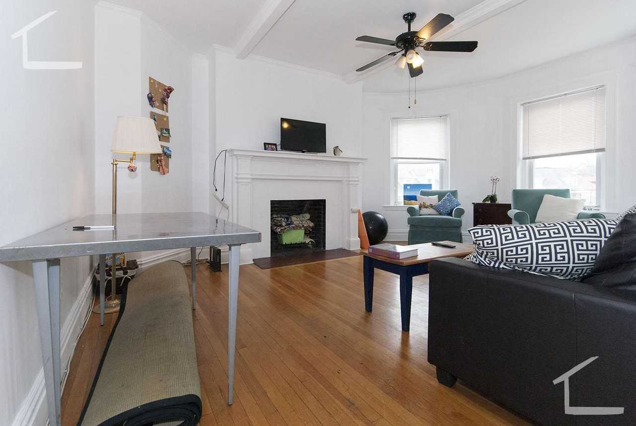 156 Coolidge St - Photo 3 of 11