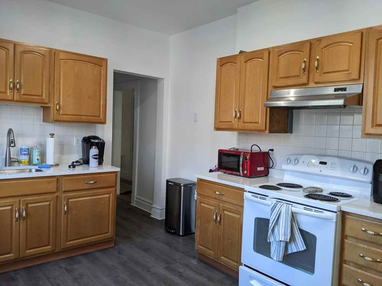 156 Coolidge St - Photo 4 of 11