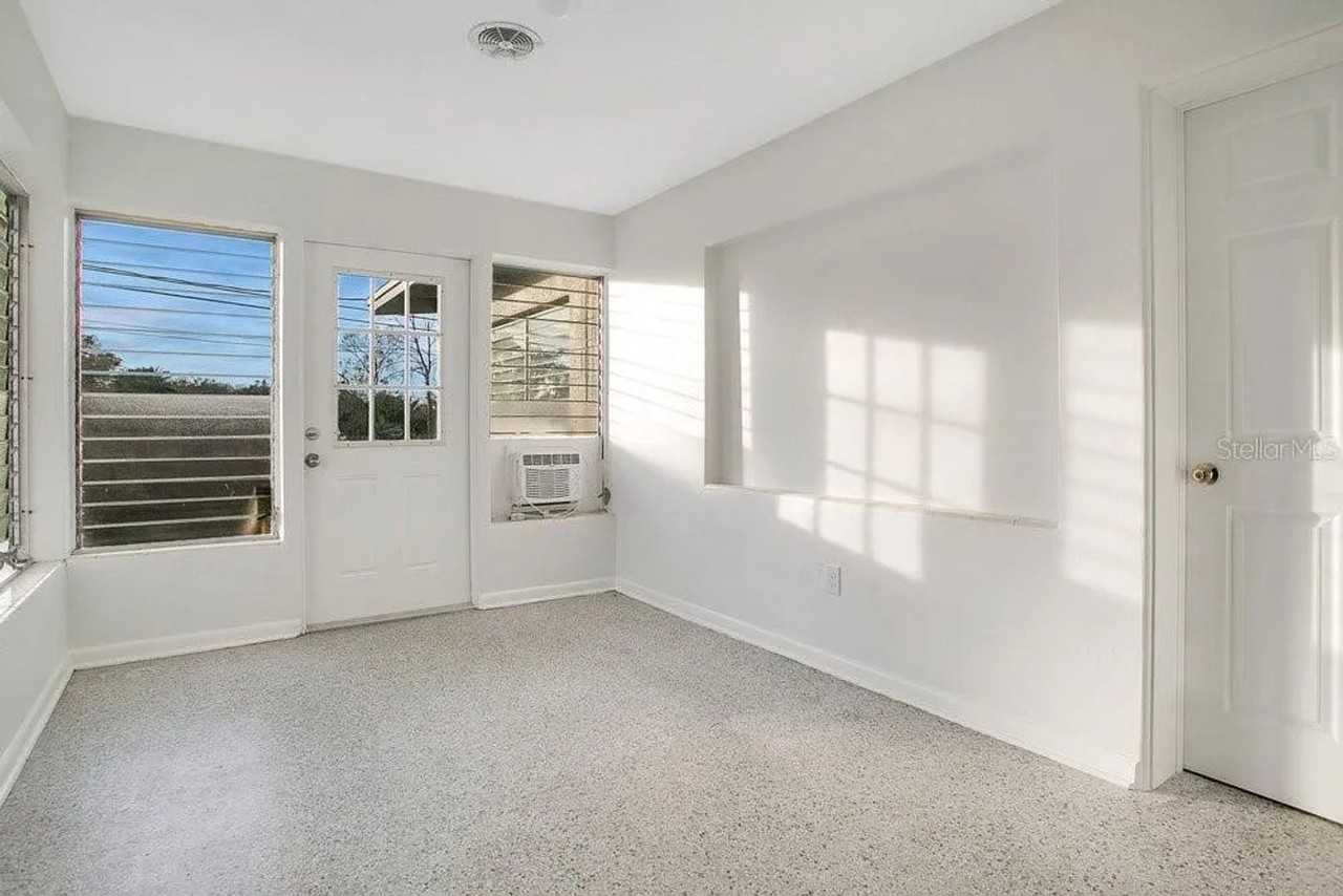 1828 Smith Dr - Photo 3 of 46