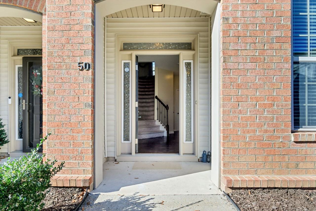 50 Transit Ln - Photo 4 of 40