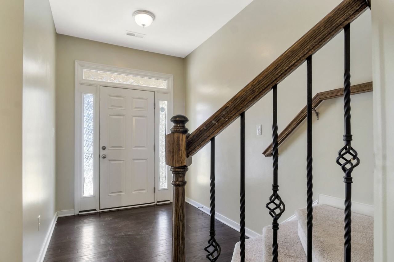 50 Transit Ln - Photo 5 of 40