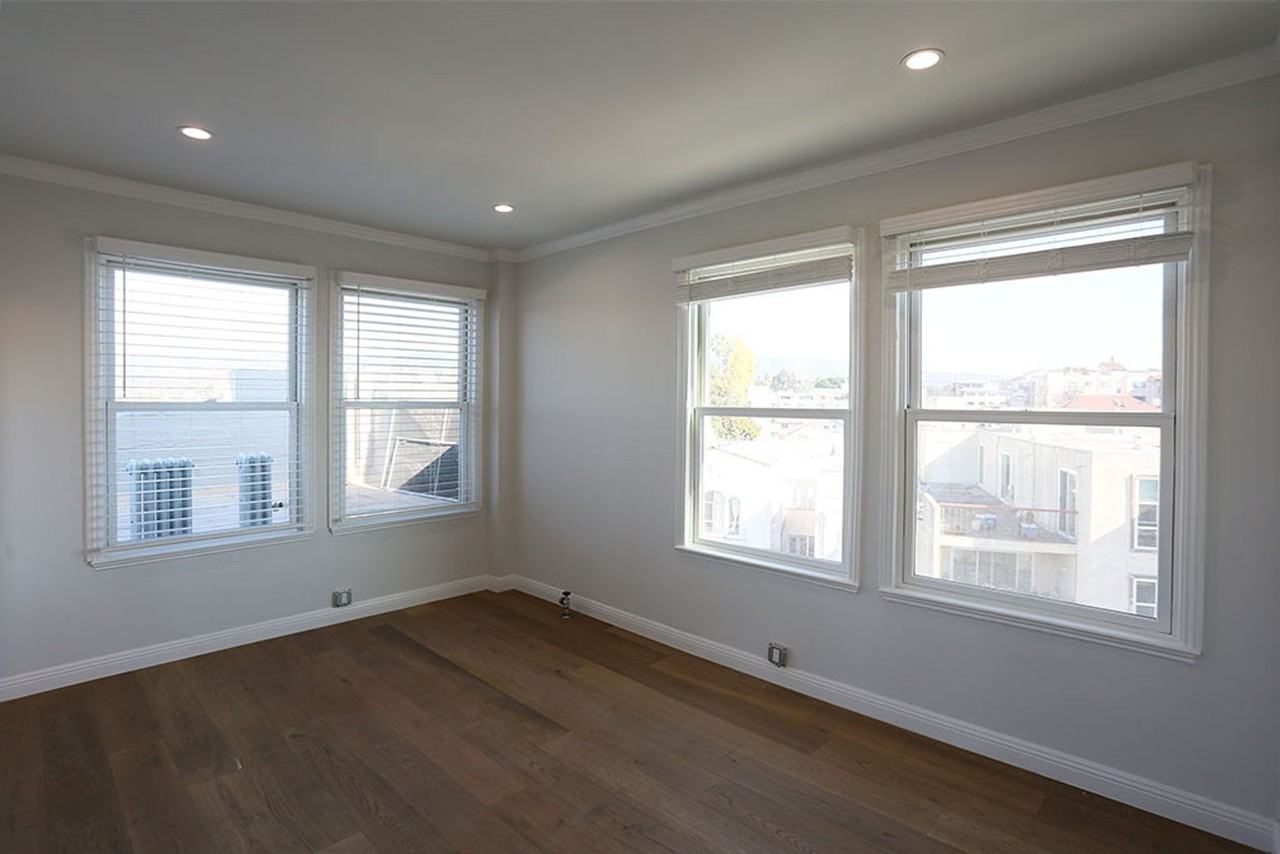 1918 Lakeshore Ave #71 - Photo 6 of 28