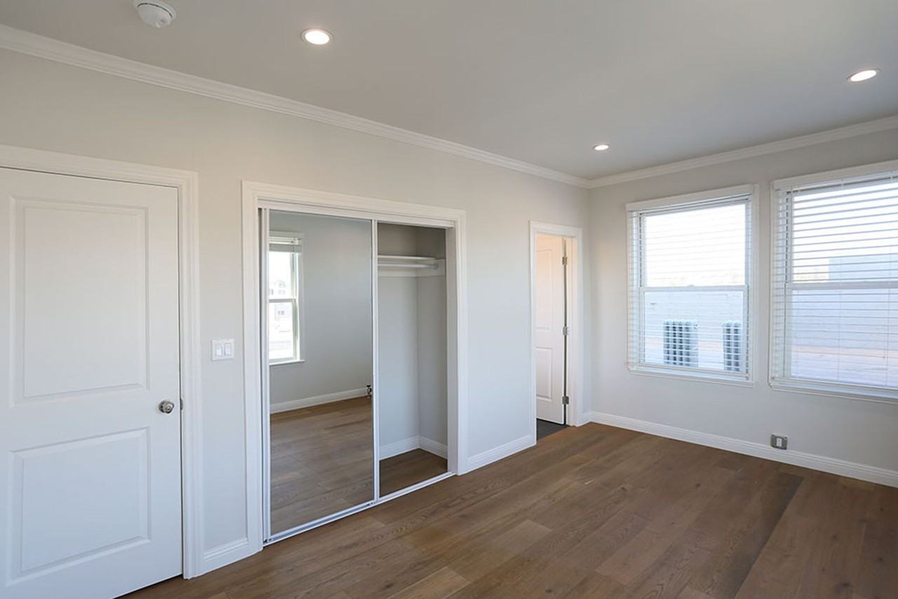 1918 Lakeshore Ave #71 - Photo 7 of 28