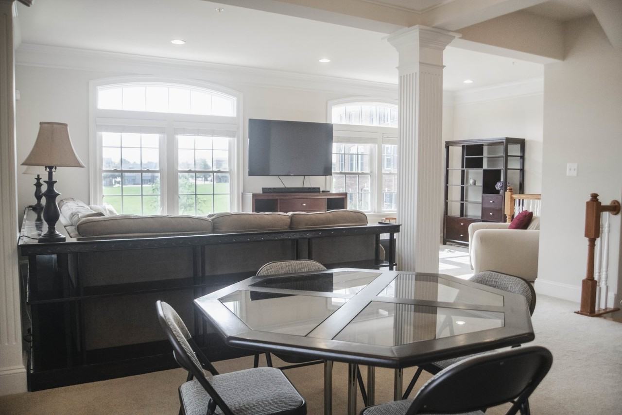 8971 Amelung St - Photo 4 of 28