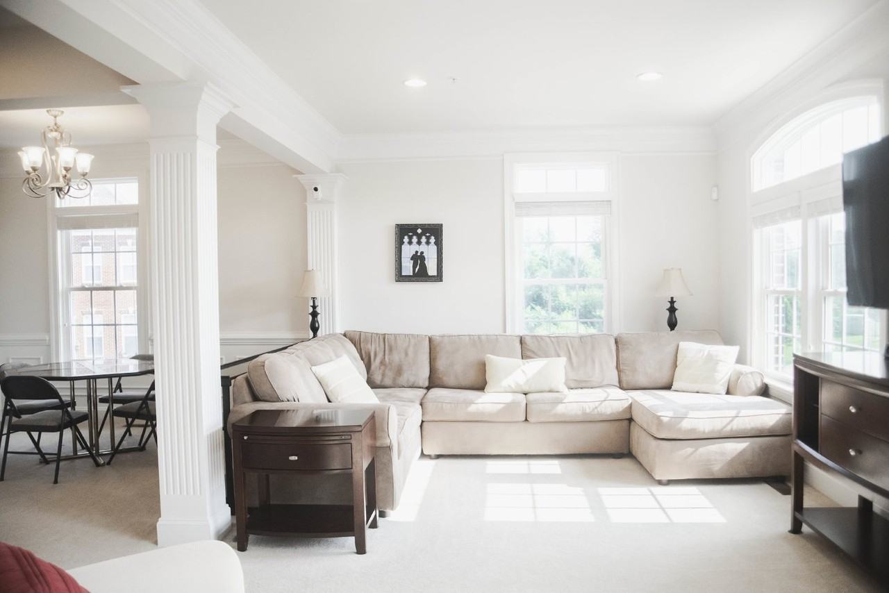 8971 Amelung St - Photo 5 of 28