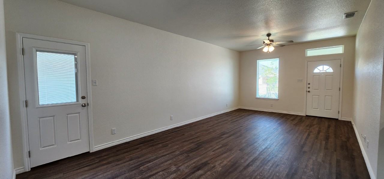 1108 Carlsberg Dr #B - Photo 6 of 35