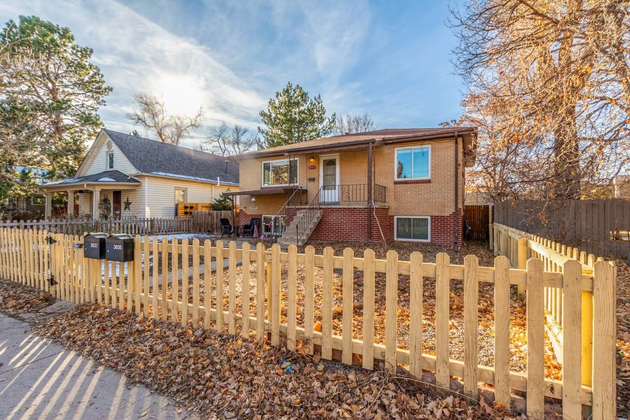 3035 S Bannock St - Photo 4 of 28