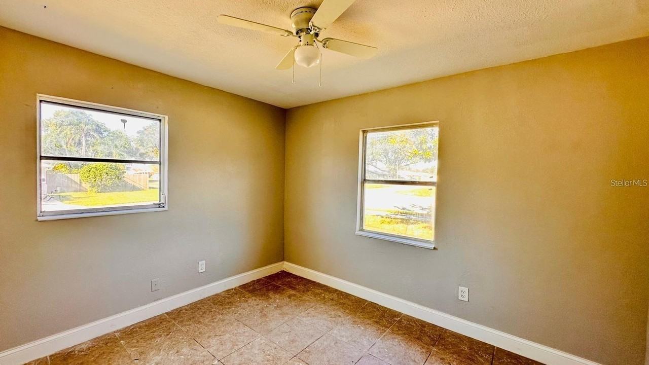 390 W Haines Blvd - Photo 5 of 8