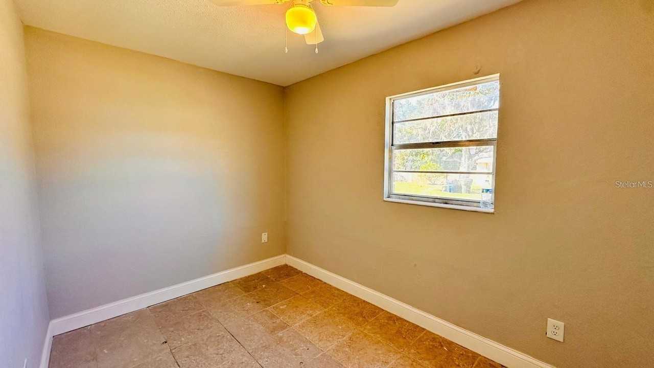 390 W Haines Blvd - Photo 6 of 8