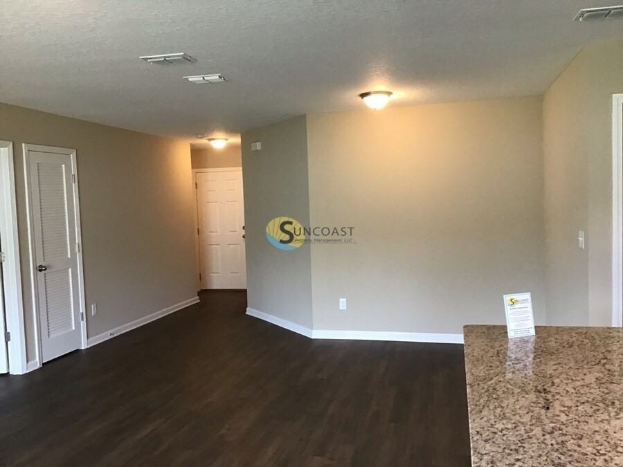 7771 Mariner St - Photo 3 of 17