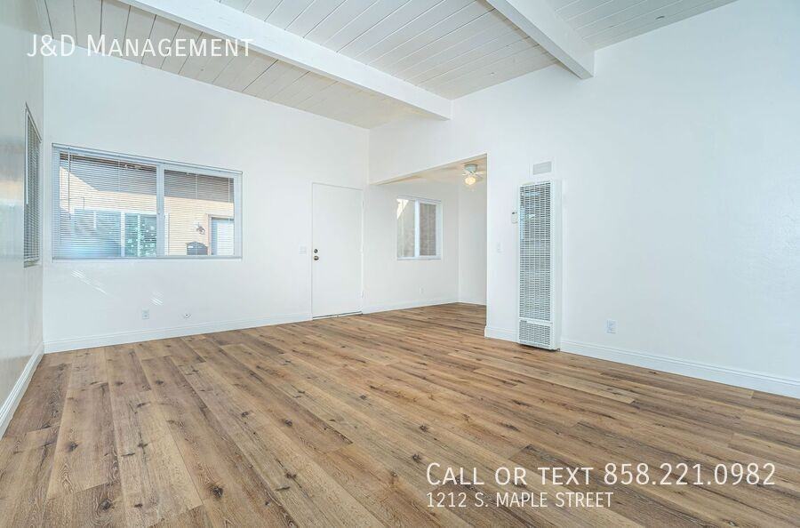 1212 S Maple St - Photo 3 of 19