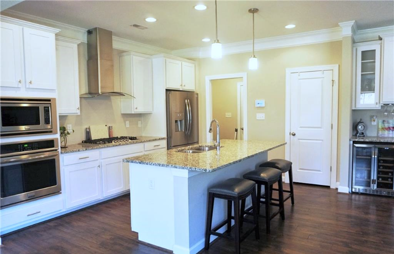 3633 Kathys Way - Photo 7 of 12