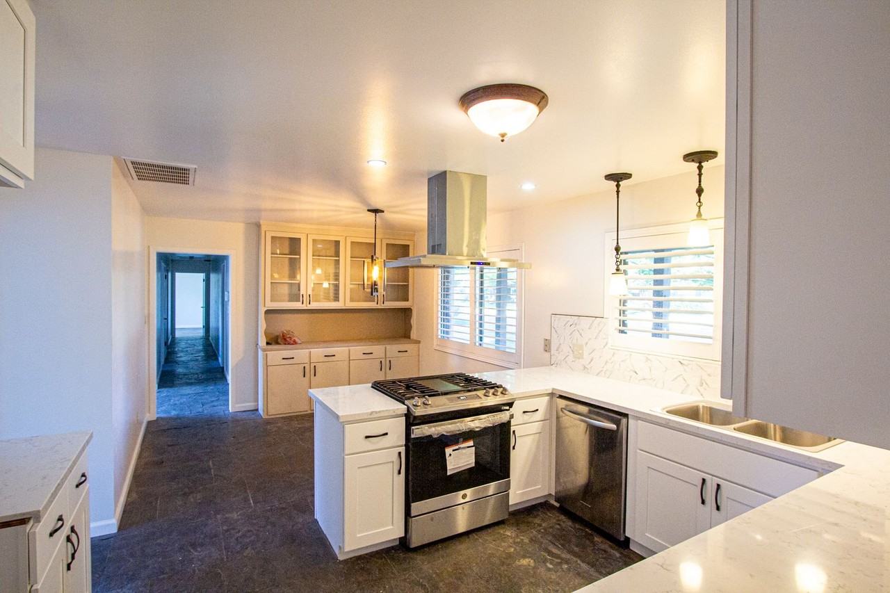 3113 Mason Way - Photo 3 of 28