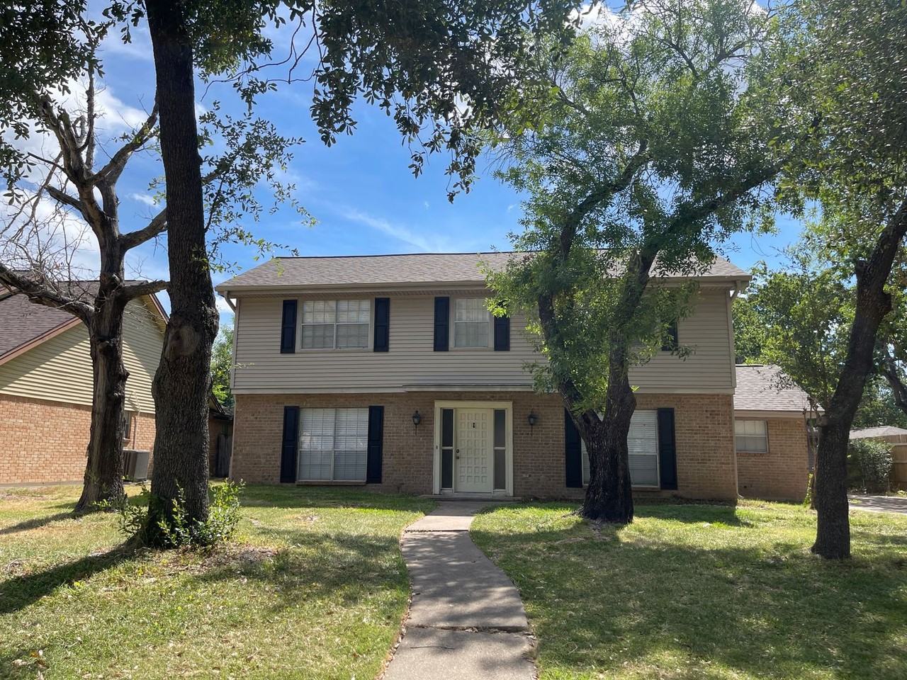 3803 Oak Ridge Dr - Photo 2 of 35