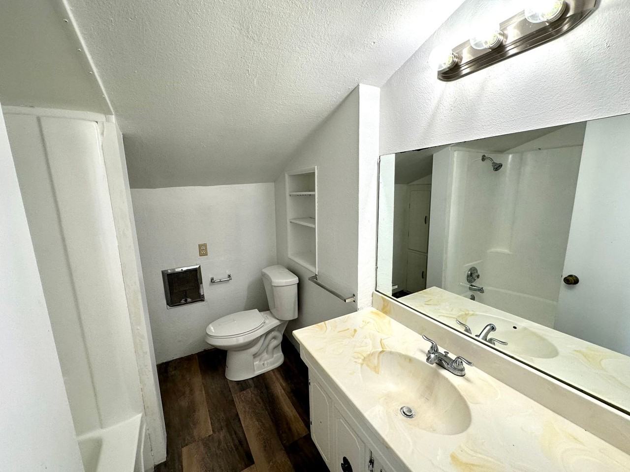 3205 Joliet Ave - Photo 7 of 8