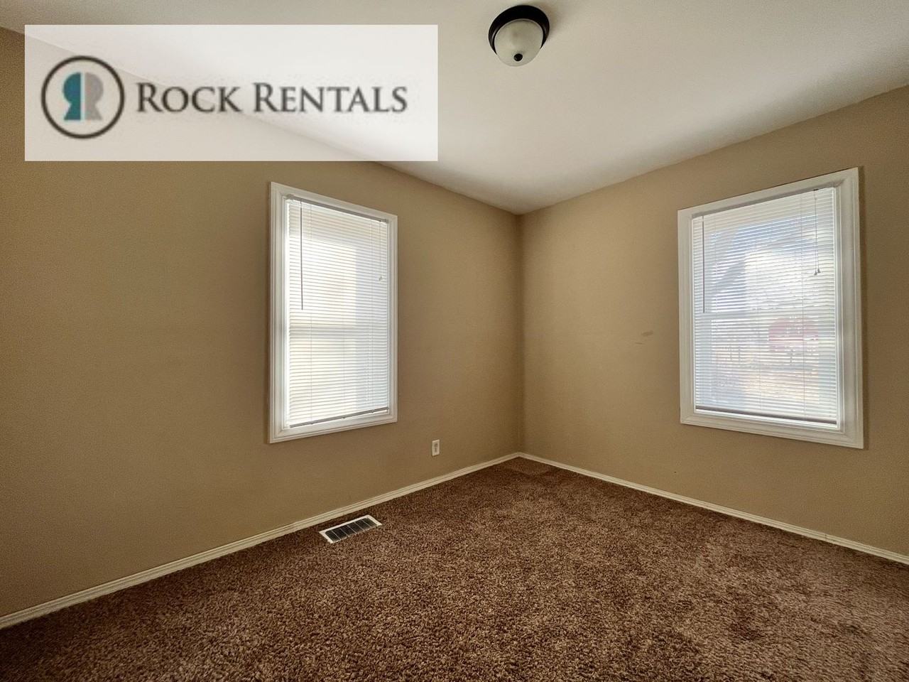 15 Sunset Dr - Photo 4 of 11