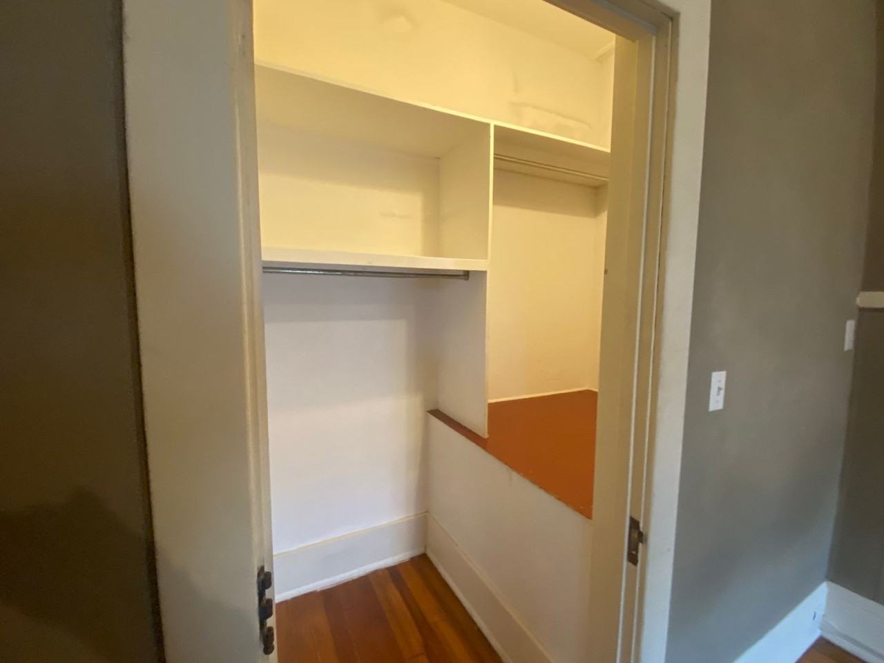 142 146/152 E Market St - Photo 2 of 12
