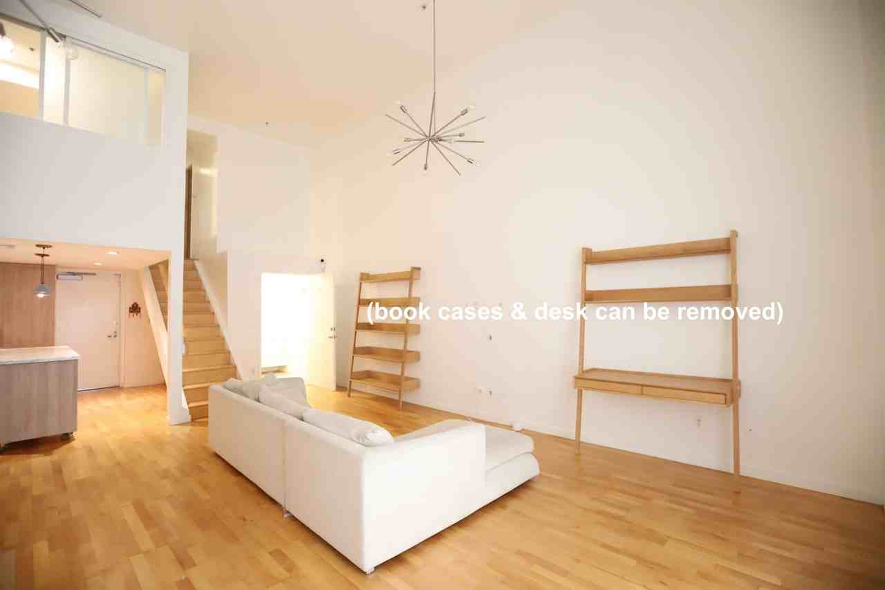 155 Harriet St - Photo 7 of 32