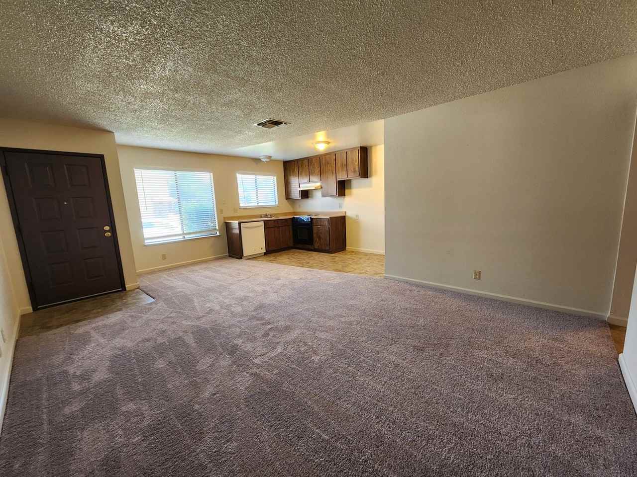 934 Briarwood Ave - Photo 2 of 6