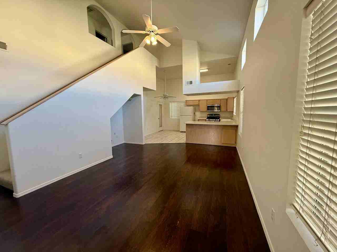 10736 S Calle Raquel - Photo 2 of 16