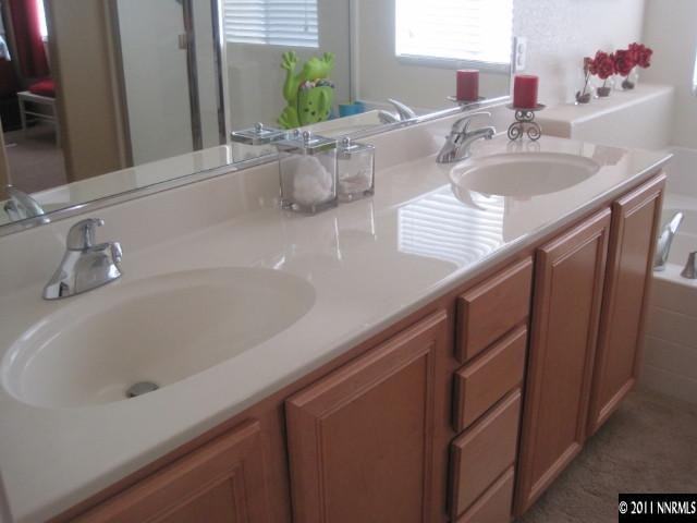 1612 Laverder Dr - Photo 3 of 20