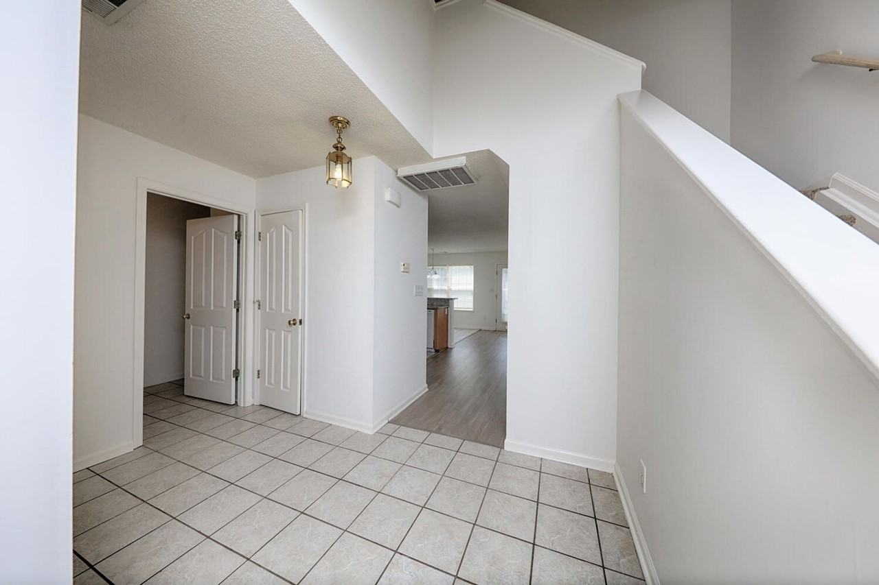 163 Springwood Ln - Photo 4 of 23