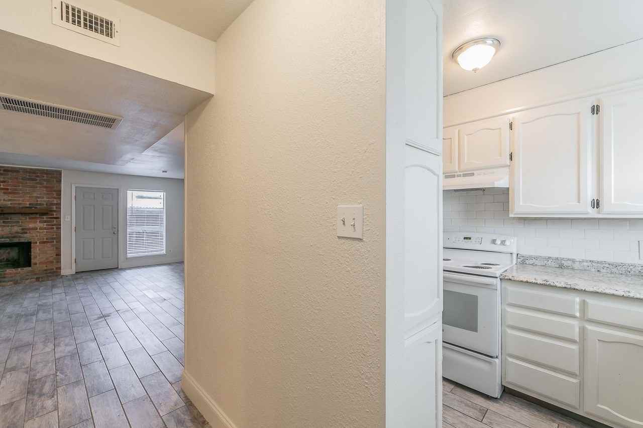 7604 Chapin Rd #A - Photo 5 of 32
