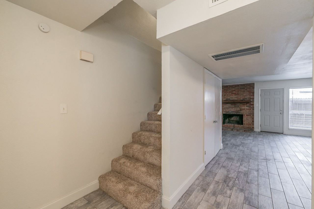 7604 Chapin Rd #A - Photo 6 of 32