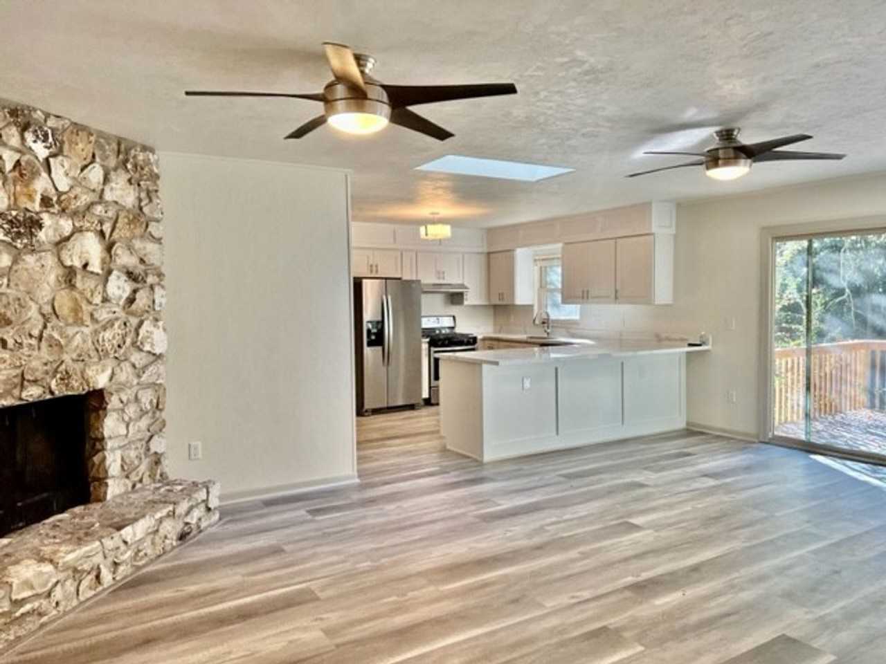 8415 Buckingham 8415 SW 1st Ave - Photo 3 of 13