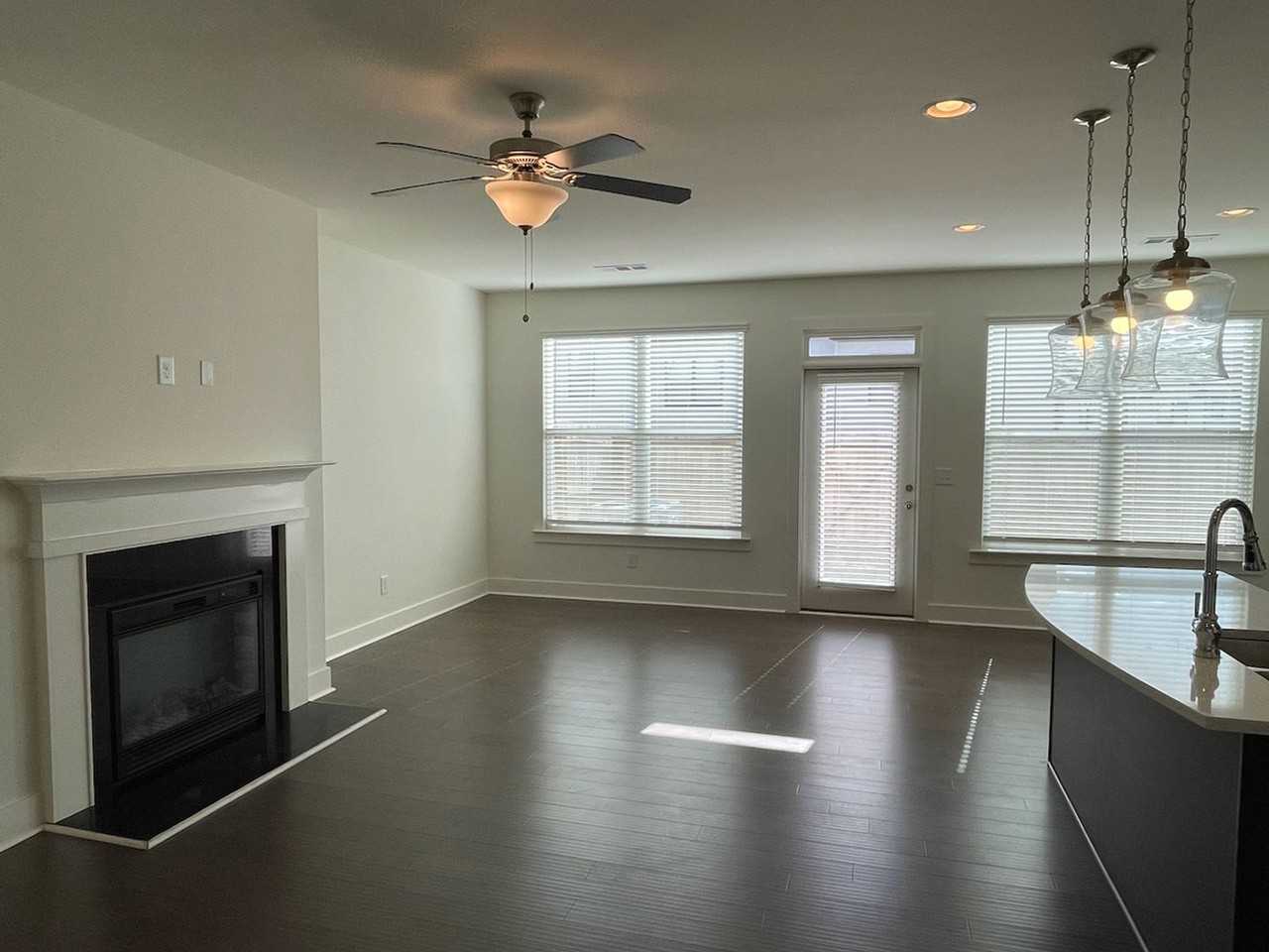 48 Auburn Woods Dr - Photo 5 of 19