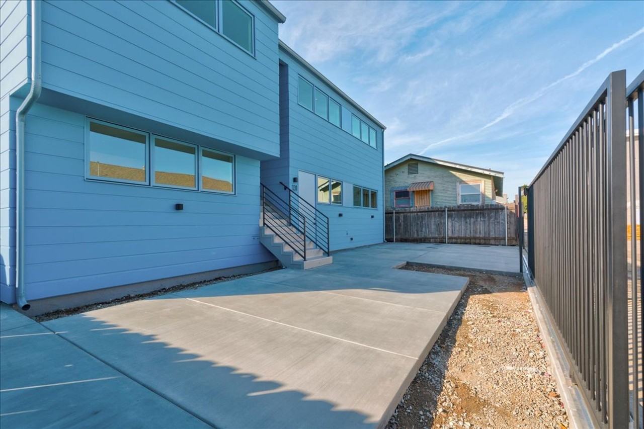 133 25th St - Photo 3 of 15