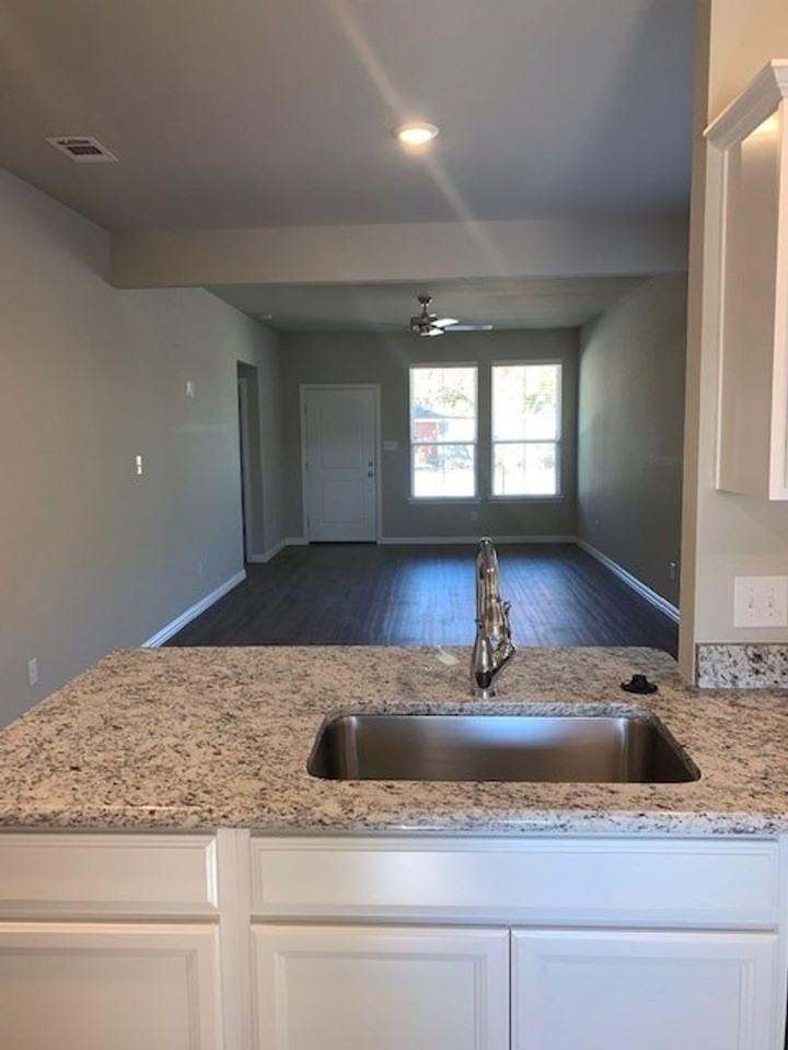 1226 Reed Parke Rd - Photo 5 of 13