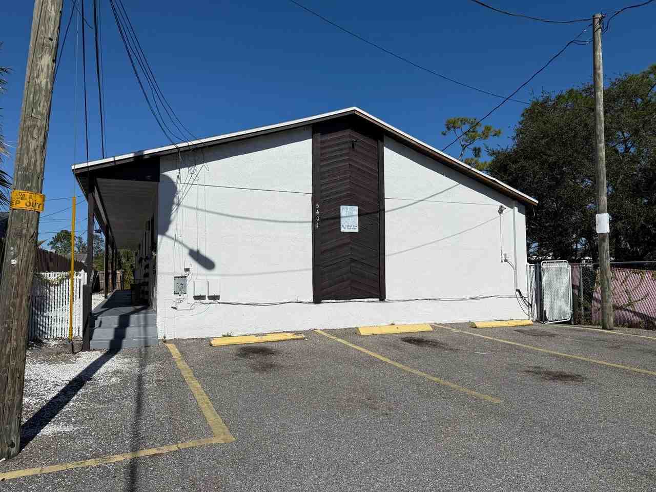 5401 65th Ave N #C - Photo 2 of 19