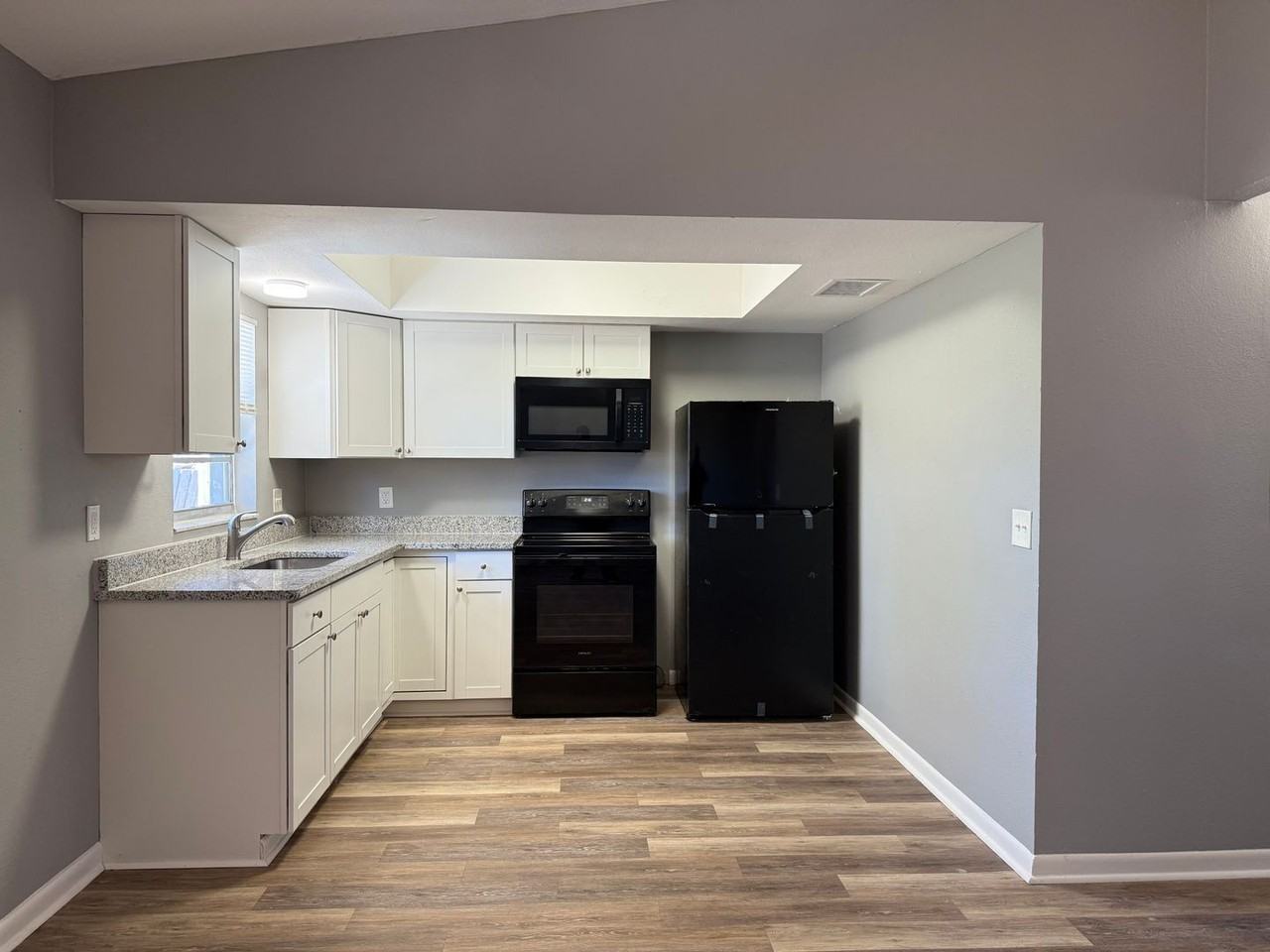 5401 65th Ave N #C - Photo 5 of 19