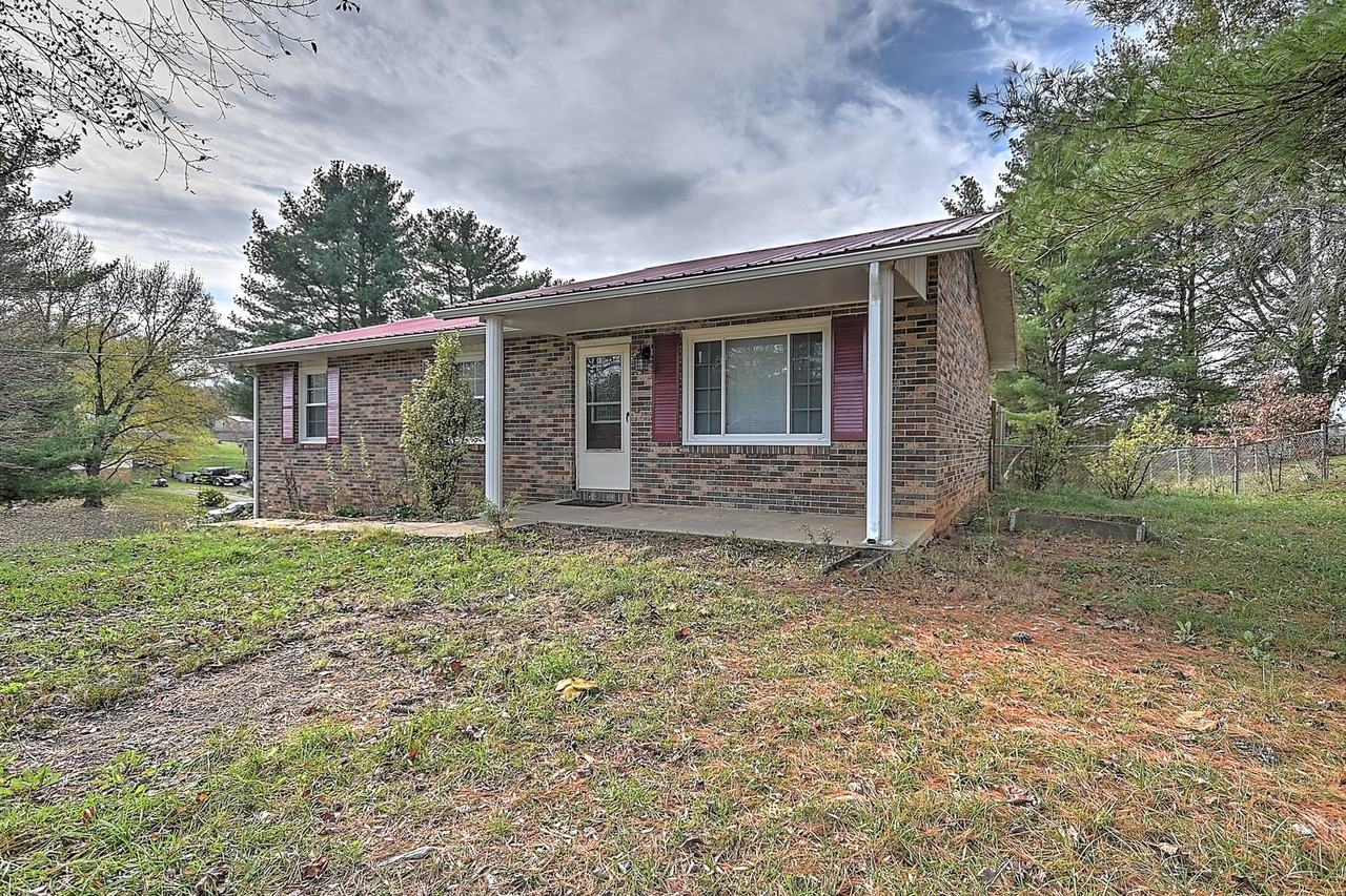 103 Clovercroft Dr - Photo 2 of 33