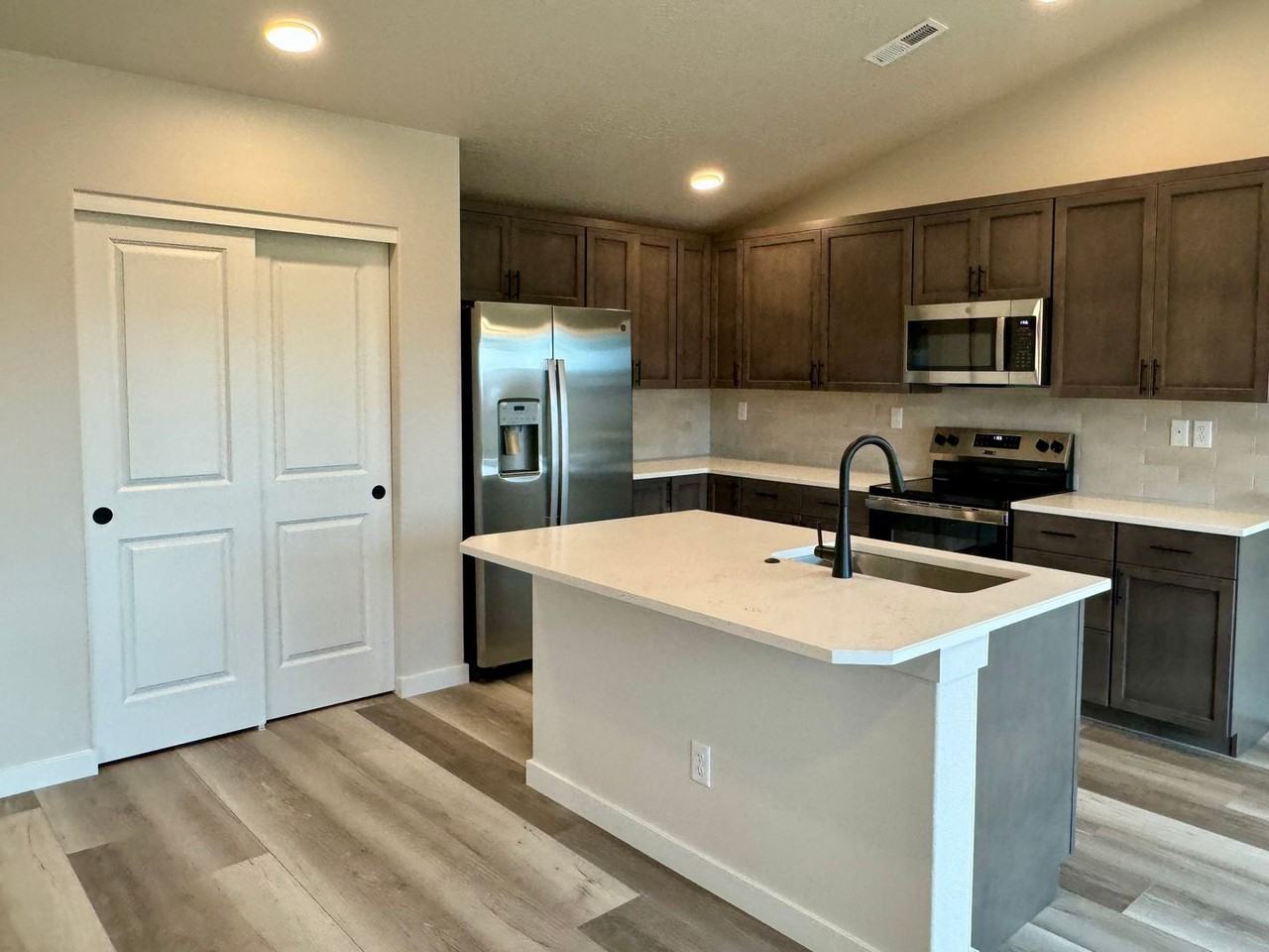 2369 Nw Upas Way - Photo 3 of 17