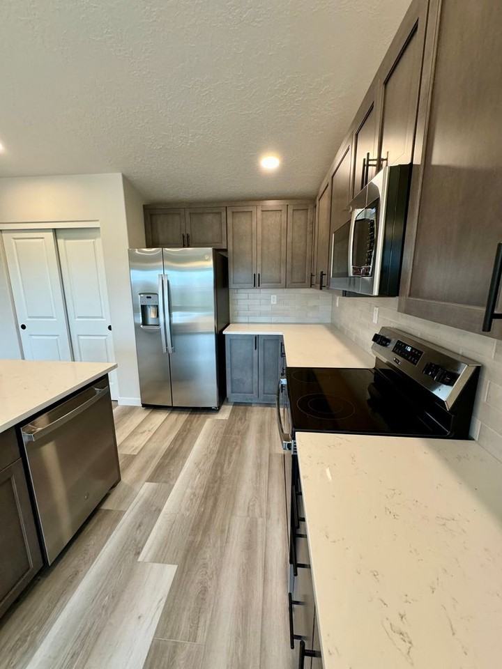 2369 Nw Upas Way - Photo 4 of 17