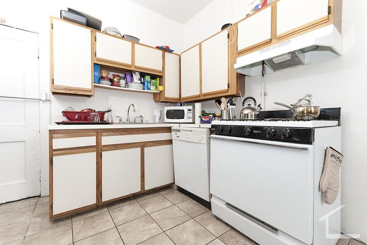 42 Brighton Ave - Photo 4 of 6