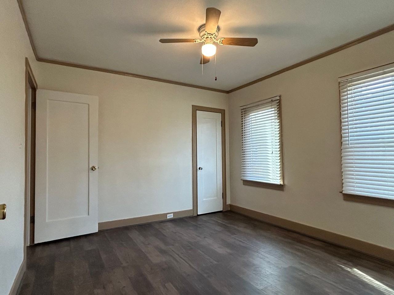 1305 Montgomery St - Photo 7 of 13
