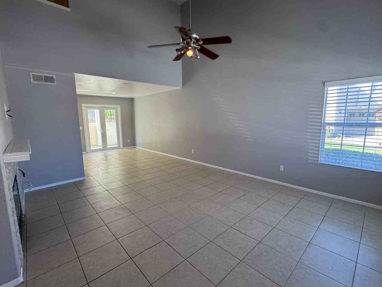 1404 Ashford Castle Dr - Photo 5 of 23