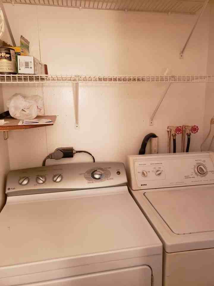 366 Avery Ave - Photo 7 of 10