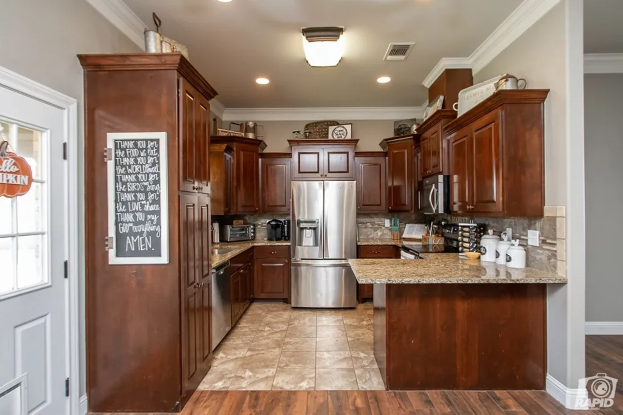 5706 Stratford Ave #NA - Photo 5 of 6